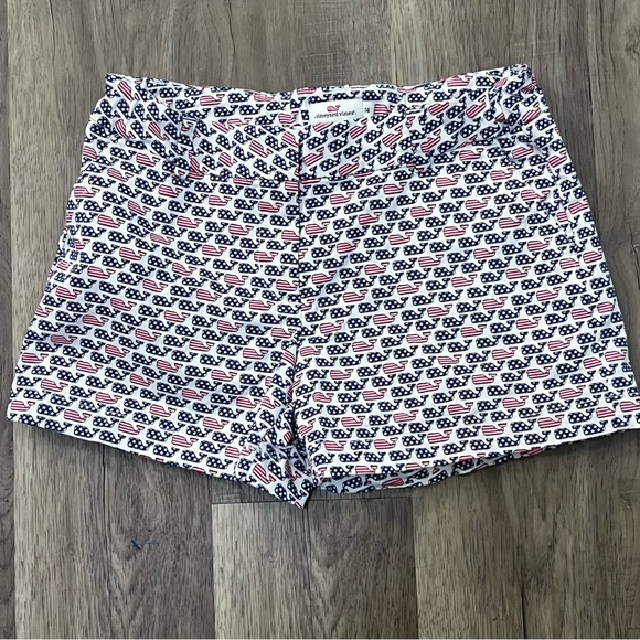 Vineyard Vines Flag Whale Printed Boulevard Shorts - Picture 2 of 13
